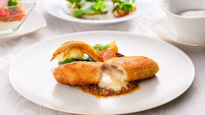 ポム・ダダン - メイン写真: