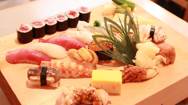 Sushiya No Yoshikan - 料理写真:にぎり