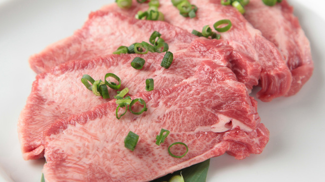 たれ焼肉 金肉屋 - 料理写真:生タン塩は絶品！！