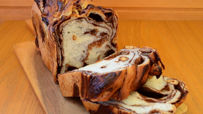 天然酵母の食パン専門店 つばめパン ＆Milk - メイン写真: