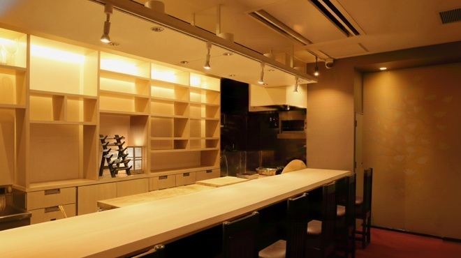 奥 - メイン写真: