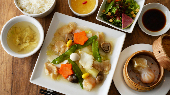 レストラン アゼリア - 料理写真:中華ランチ　八宝菜