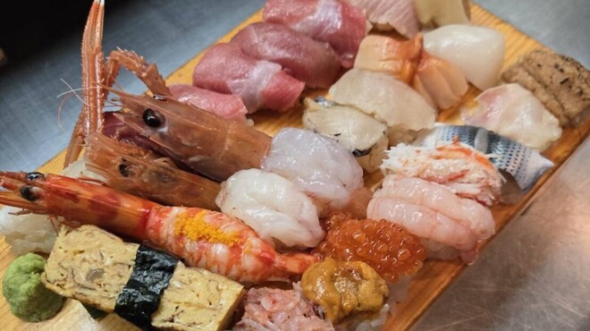 金寿司 地魚定 - メイン写真:
