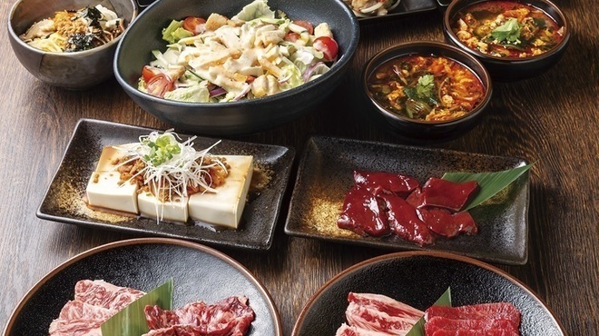 炭火焼肉　七輪房 - 料理写真:お食事や宴会に！◆人気堪能コース◆