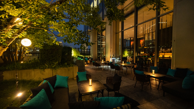 THE COSMOPOLITAN GRILL BAR TERRACE - メイン写真: