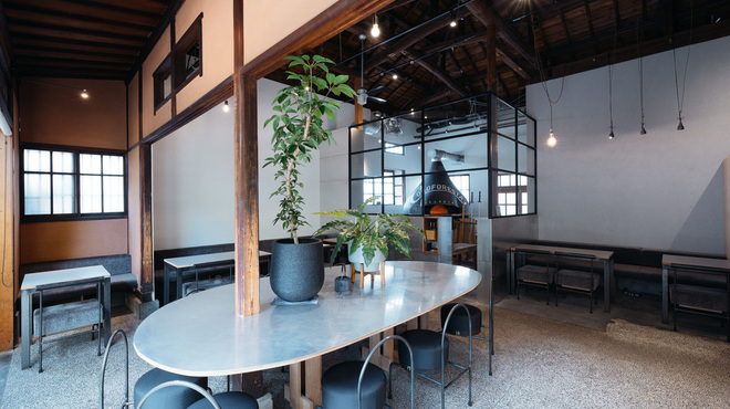 pizzeria CONO FORESTA - 内観写真: