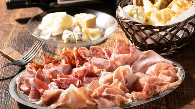 Prosciutteria Re:Pazza - メイン写真: