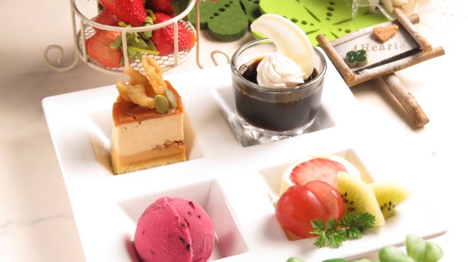 フォーハーツ - メイン写真: