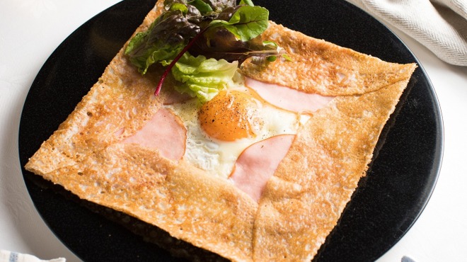 ビストロ・カフェ・ド・パリ - メイン写真: