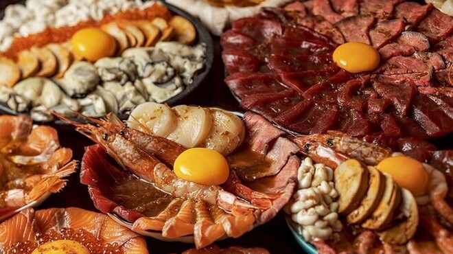 牛ホルモンと鮮魚 牛富屋 - メイン写真: