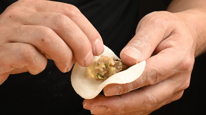 餃子のネオ大衆酒場 ニューカムラ - メイン写真: