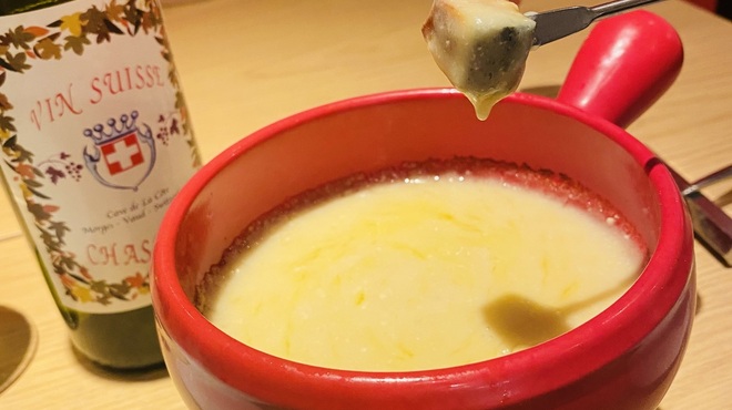 湯島ワンズラクレット 世界のチーズ酒場 - メイン写真: