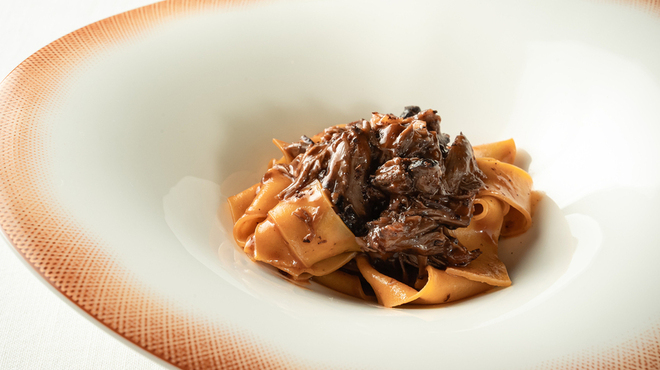 エトゥルスキ - メイン写真: