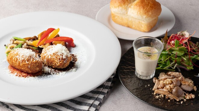 ブラッスリー モノクローム - メイン写真: