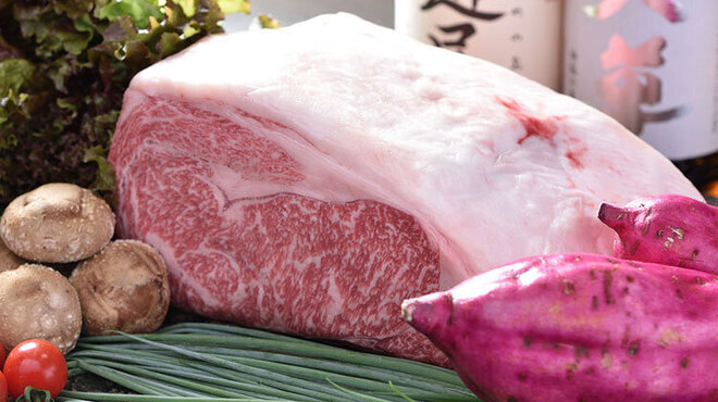 ステーキハウス神石 - 内観写真:神石の主役はなんといっても”お肉”。広島最上位ブランド和牛”広島牛”を提供