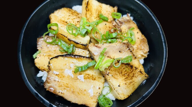 ホルモンらーめん8910 - メイン写真: