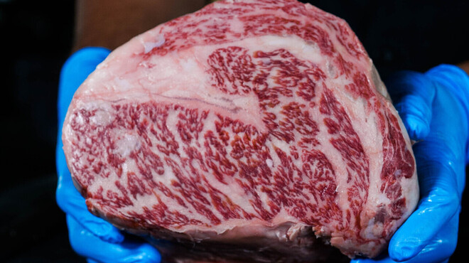 熟成ホルモン・山形牛 炭火焼肉 牛語 - メイン写真: