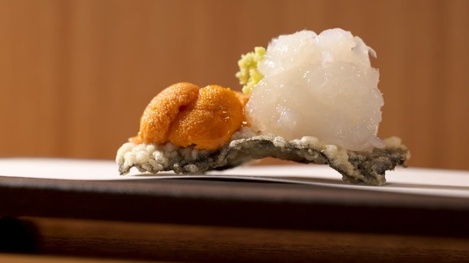 てんぷら てる - 料理写真:有明海苔の天ぷら、うにといかのすり身のせ