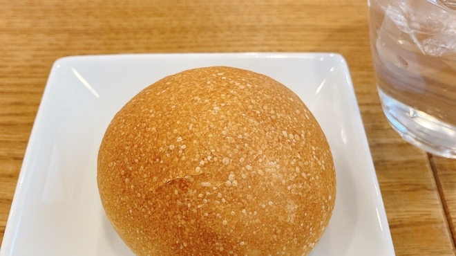 フランス食堂 オグチ - 料理写真:パン　熱々です♪