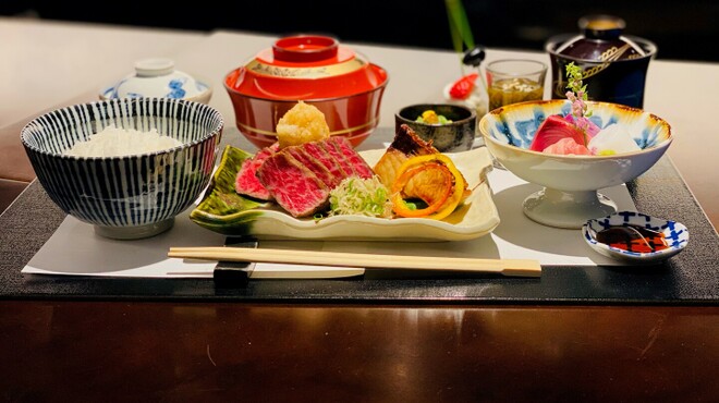 座屋 - メイン写真: