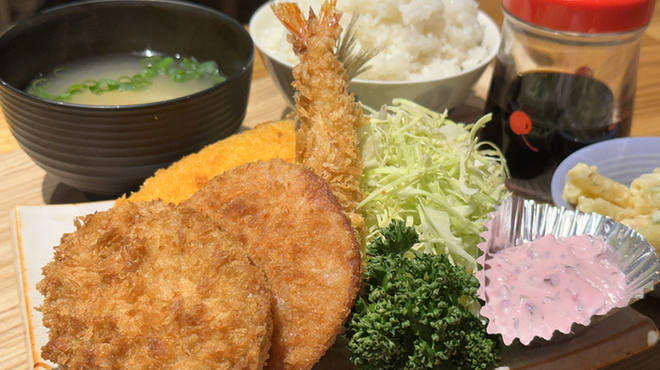 昭和酒場めりけん食堂 - メイン写真: