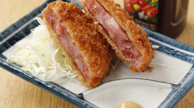 餃子ノ酒場 太陽ホエール - メイン写真: