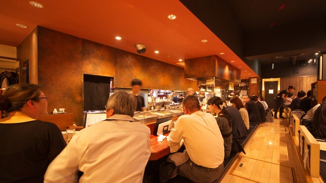 鉄板台所 かちゃぐり屋 - メイン写真: