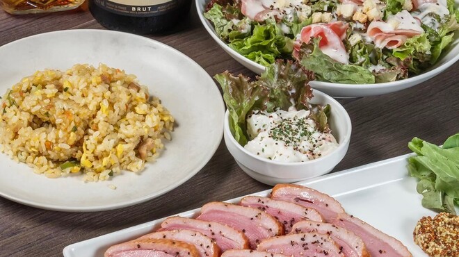 DINING BAR LIBERTY - メイン写真: