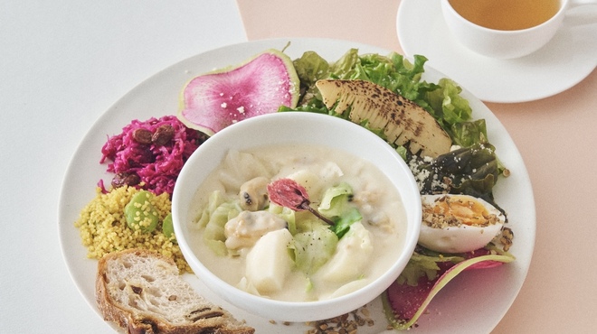 カフェ＆ブックス ビブリオテーク - メイン写真: