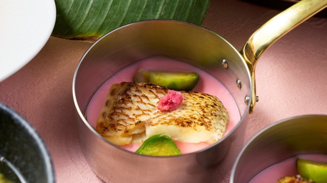 オールデイダイニング グランドエール(ヴィラフォンテーヌ グランド 羽田空港) - 料理写真:【3/1～5/31】桜鯛のロースト（ディナー）