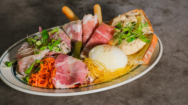 恵比寿ビストロ 猫も杓子も - メイン写真: