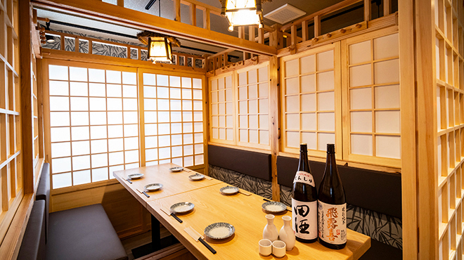 北海道海鮮と地鶏と日本酒 個室居酒屋 新橋漁港 - メイン写真: