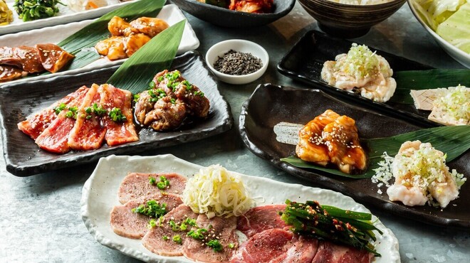 炭火焼肉 昭和ホルモン - メイン写真: