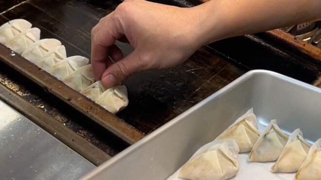 カワカミ餃子店 - メイン写真: