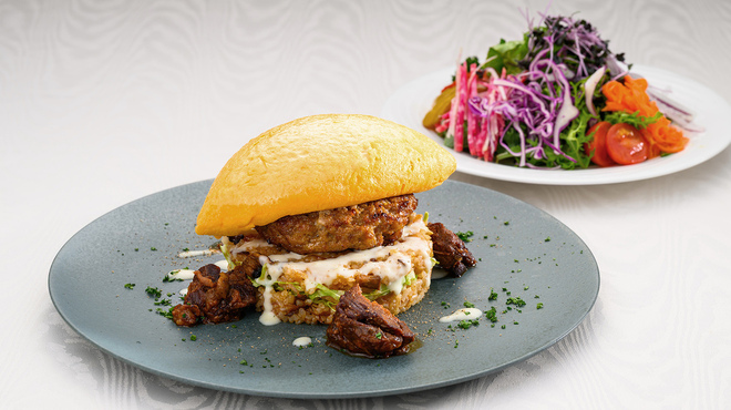 ポム・ダダン - メイン写真: