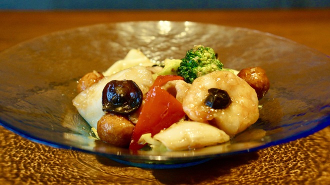 チィナ - メイン写真: