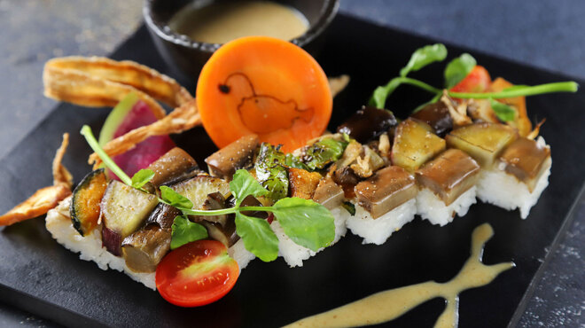 KINKA sushi bar izakaya - メイン写真: