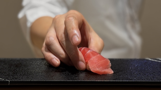 廻転寿司　まぐろ問屋 めぐみ水産 - メイン写真: