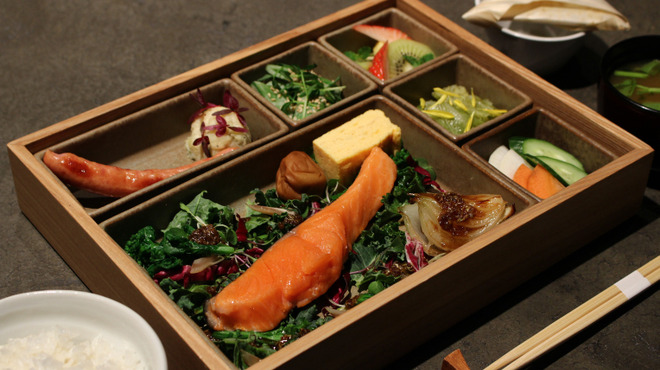 SHIROIYA the LOUNGE - メイン写真: