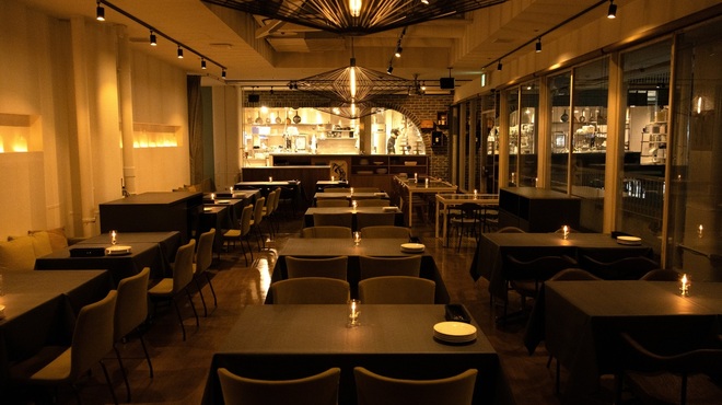 ブラッスリー モノクローム - メイン写真: