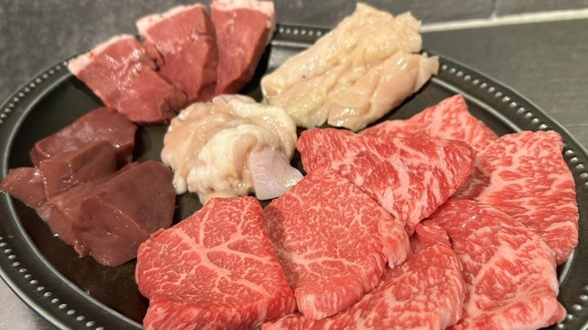 焼肉 肉どうし - メイン写真: