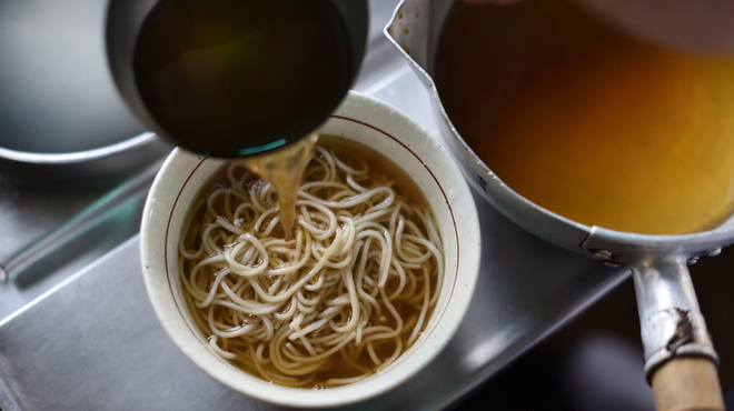 権太呂 - 料理写真:麺と出汁