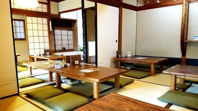 権太呂 - 内観写真:店内座敷