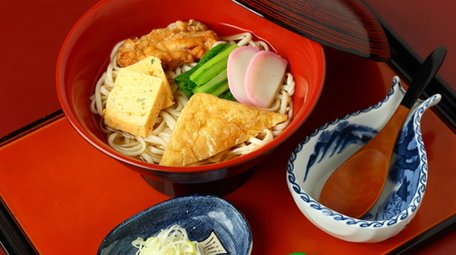 神楽坂 割烹 加賀 個室と会席接待の宴会処 - 料理写真:【お子様向け】　おうどん