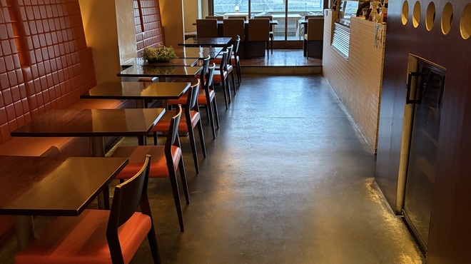 OUI - メイン写真: