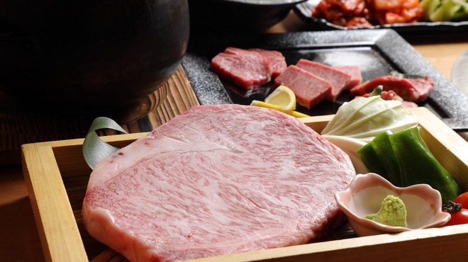 肉のやま金 - メイン写真: