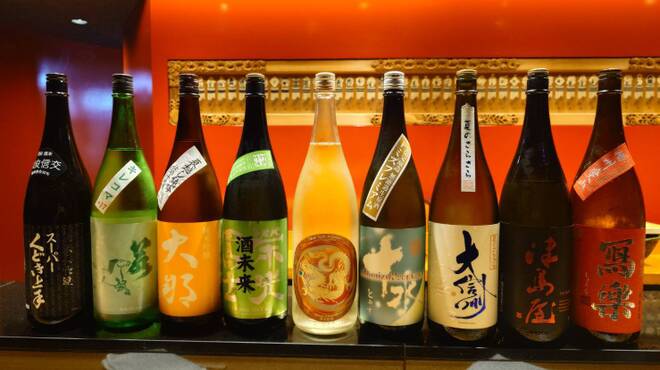 六本木 福鮨 - ドリンク写真:季節限定の日本酒を各種ご用意しております