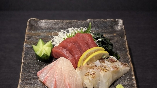 焼鶏 吉川 - 料理写真:お刺身3種盛り