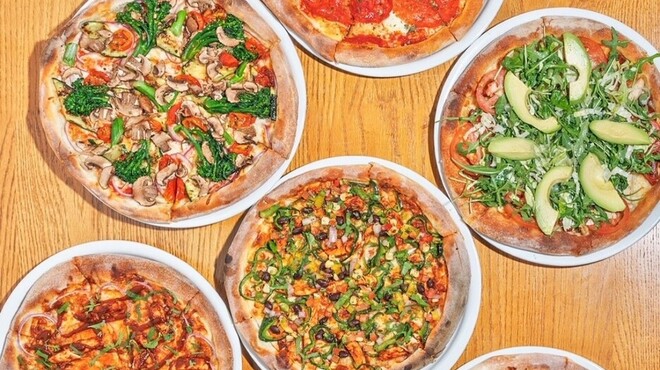 カリフォルニア・ピザ・キッチン - メイン写真: