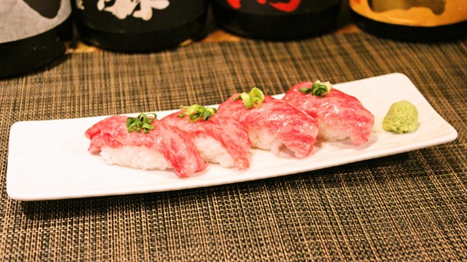 肉系居酒屋 肉十八番屋 - メイン写真: